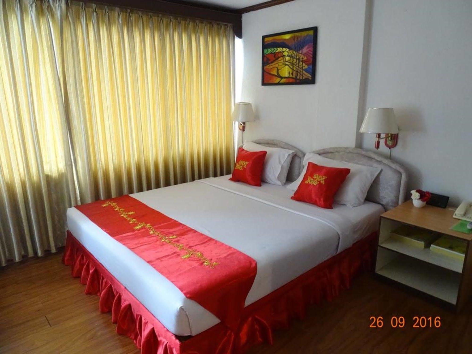 Bed and Breakfast Backpackerz @ Orchid Yangon Exterior foto